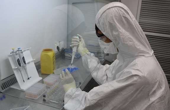 Bắc Giang đẩy mạnh lấy mẫu xét nghiệm Covid-19 cho công nhân